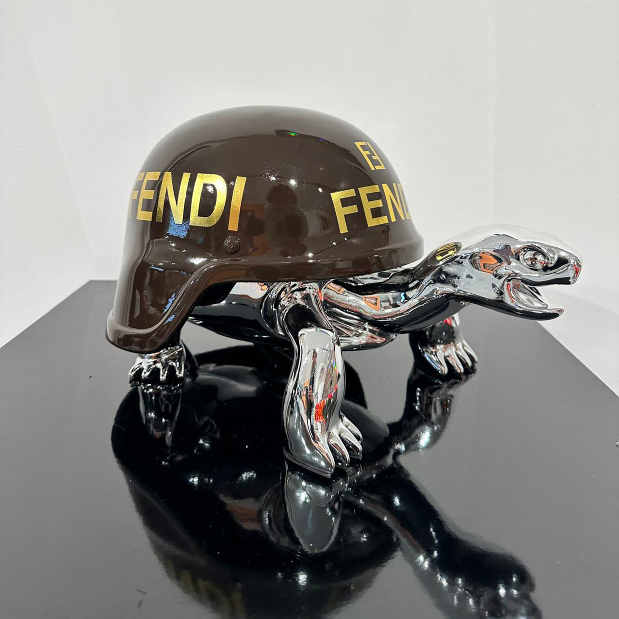 Diederik Van Apple Fendi-Silver Peace Turtle